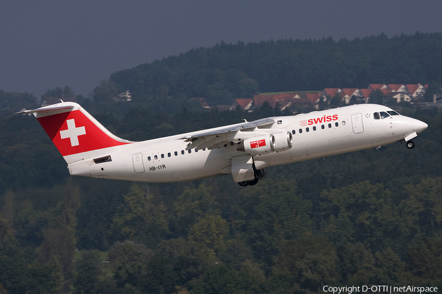 Swiss International Airlines BAe Systems BAe-146-RJ100 (HB-IYR) | Photo 269165