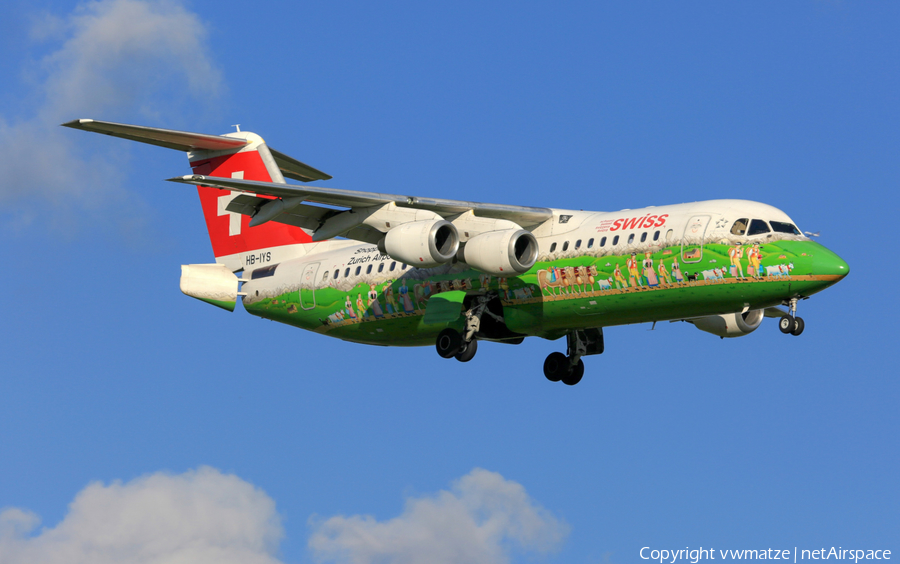 Swiss International Airlines BAe Systems BAe-146-RJ100 (HB-IYS) | Photo 293655