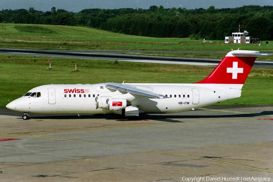 Swiss International Airlines BAe Systems BAe-146-RJ100 (HB-IYW) | Photo 425341
