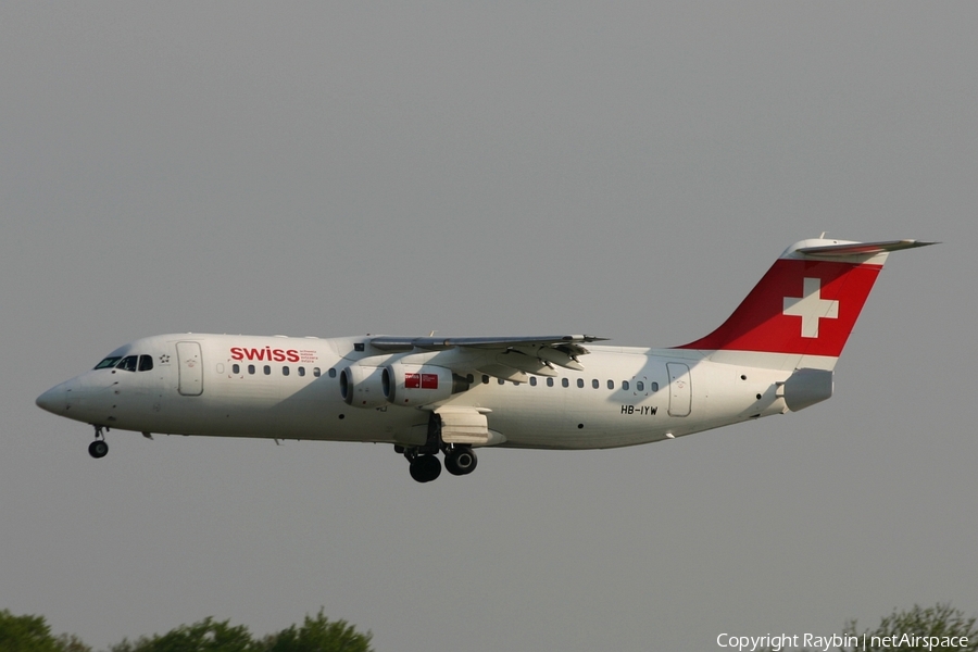 Swiss International Airlines BAe Systems BAe-146-RJ100 (HB-IYW) | Photo 555815