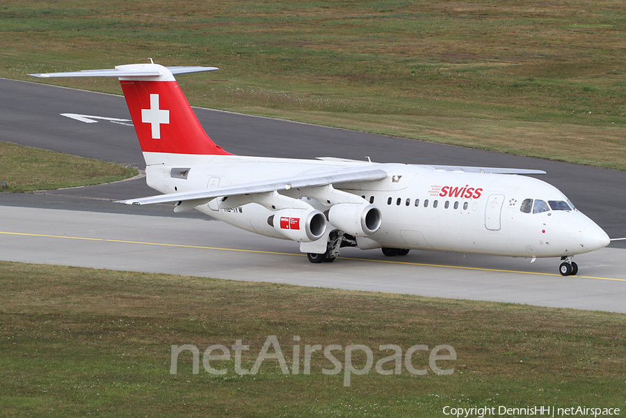 Swiss International Airlines BAe Systems BAe-146-RJ100 (HB-IYW) | Photo 393241