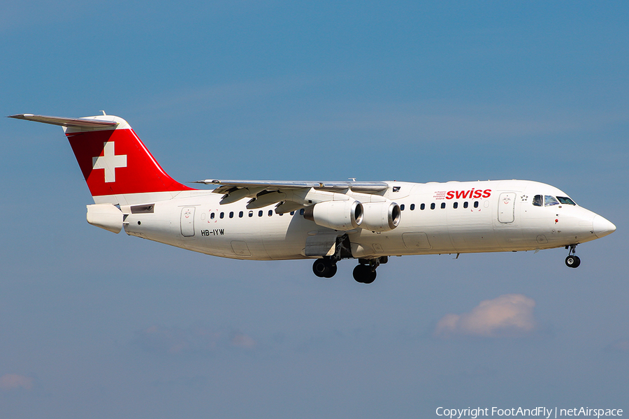 Swiss International Airlines BAe Systems BAe-146-RJ100 (HB-IYW) | Photo 148140