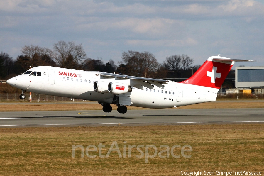 Swiss International Airlines BAe Systems BAe-146-RJ100 (HB-IYW) | Photo 20127