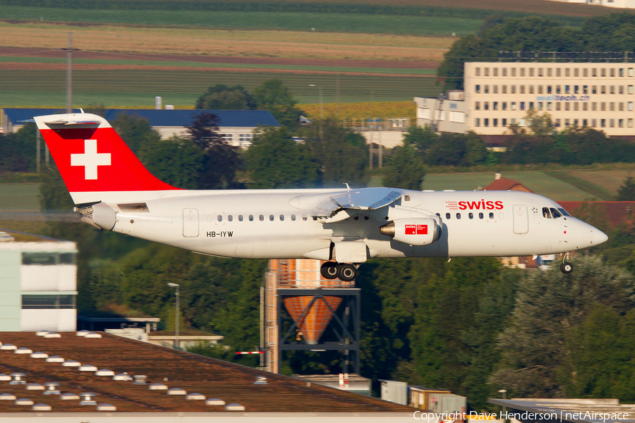 Swiss International Airlines BAe Systems BAe-146-RJ100 (HB-IYW) | Photo 9577