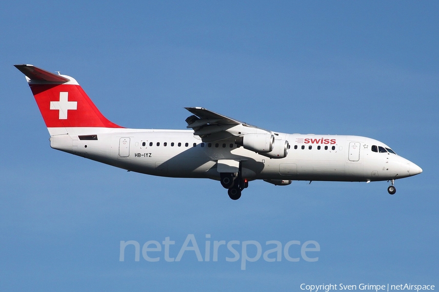 Swiss International Airlines BAe Systems BAe-146-RJ100 (HB-IYZ) | Photo 29323