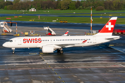 Swiss International Airlines Airbus A220-300 (HB-JCI) at  Hamburg - Fuhlsbuettel (Helmut Schmidt), Germany