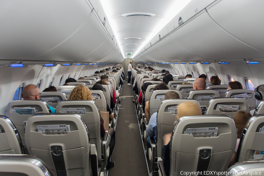 Swiss International Airlines Airbus A220-300 (HB-JCL) | Photo 317909