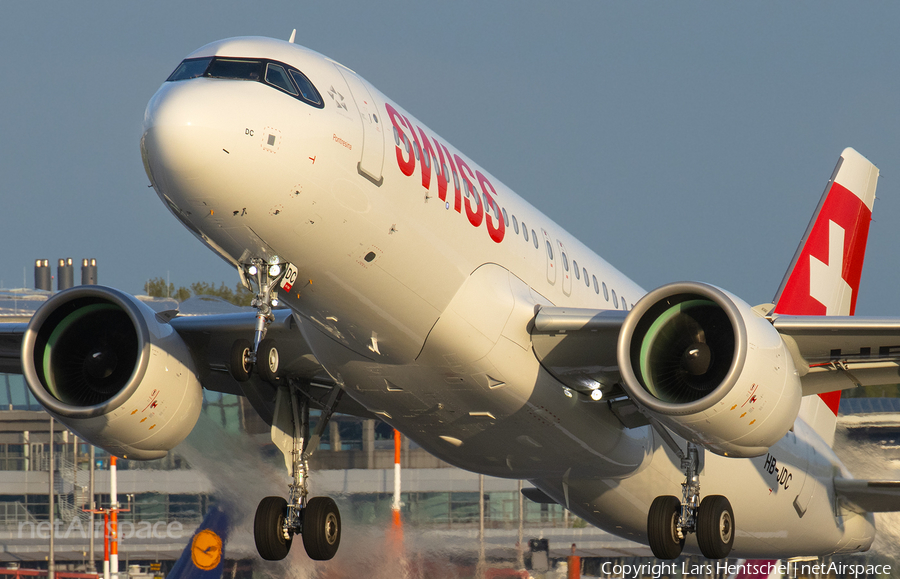 Swiss International Airlines Airbus A320-271N (HB-JDC) | Photo 447705