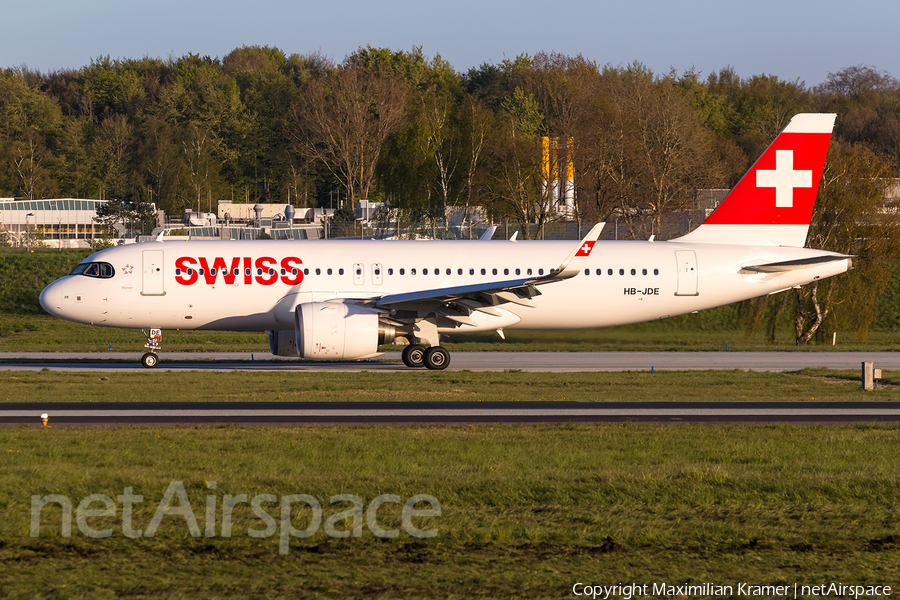 Swiss International Airlines Airbus A320-271N (HB-JDE) | Photo 521370