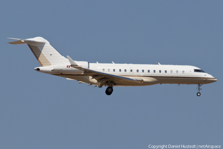 TAG Aviation UK Bombardier BD-700-1A10 Global Express XRS (HB-JGE) | Photo 472536