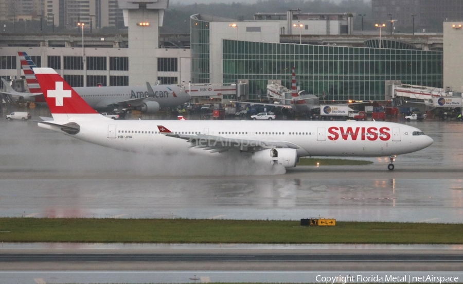 Swiss International Airlines Airbus A330-343X (HB-JHA) | Photo 297673