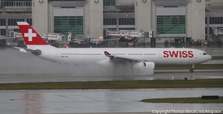 Swiss International Airlines Airbus A330-343X (HB-JHA) | Photo 316832