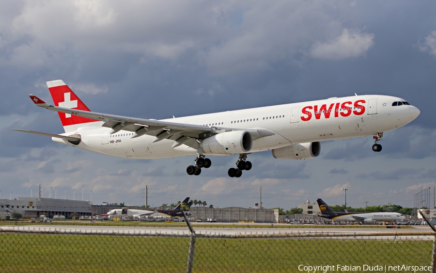 Swiss International Airlines Airbus A330-343X (HB-JHA) | Photo 324572