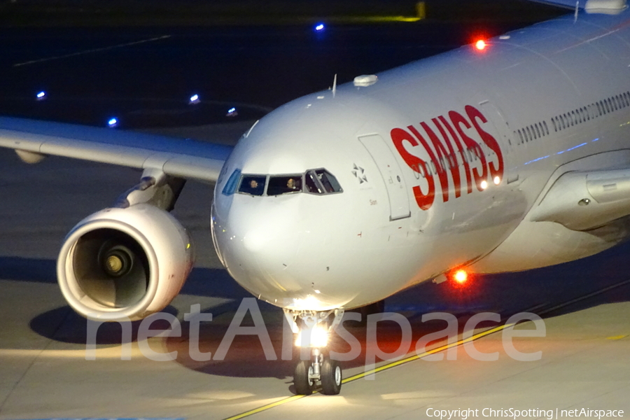 Swiss International Airlines Airbus A330-343X (HB-JHB) | Photo 185654