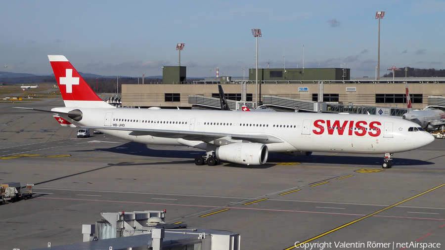 Swiss International Airlines Airbus A330-343X (HB-JHD) | Photo 491012