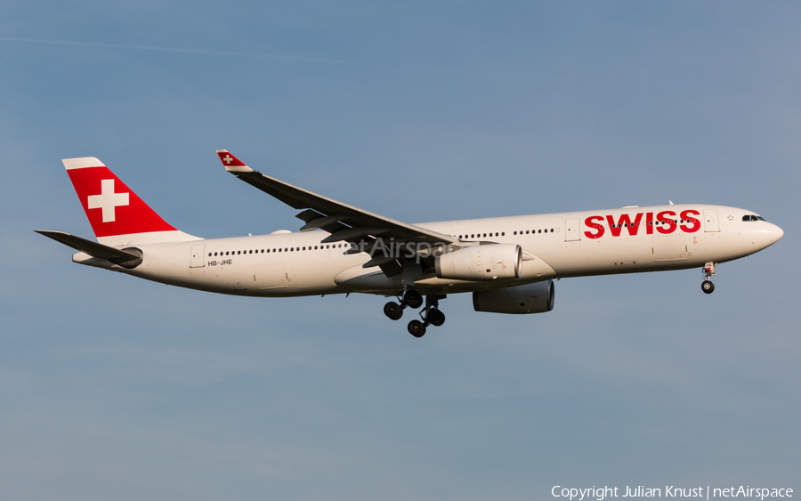 Swiss International Airlines Airbus A330-343X (HB-JHE) | Photo 171048