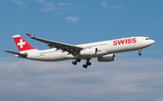 Swiss International Airlines Airbus A330-343X (HB-JHE) at  Hamburg - Fuhlsbuettel (Helmut Schmidt), Germany