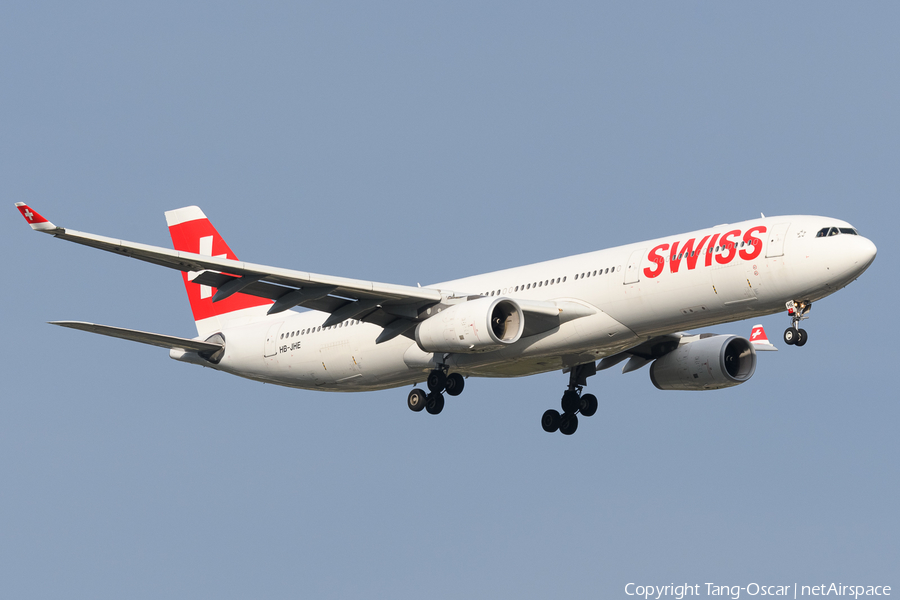 Swiss International Airlines Airbus A330-343X (HB-JHE) | Photo 592541
