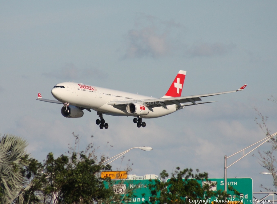 Swiss International Airlines Airbus A330-343X (HB-JHE) | Photo 297674