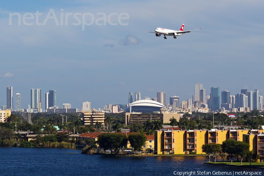 Swiss International Airlines Airbus A330-343X (HB-JHE) | Photo 45952