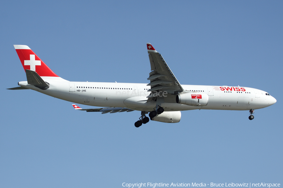 Swiss International Airlines Airbus A330-343X (HB-JHE) | Photo 172601