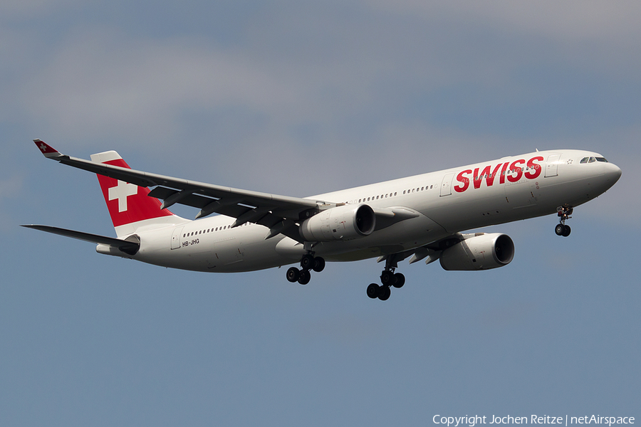 Swiss International Airlines Airbus A330-343X (HB-JHG) | Photo 125577