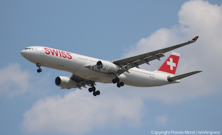 Swiss International Airlines Airbus A330-343X (HB-JHH) | Photo 349328