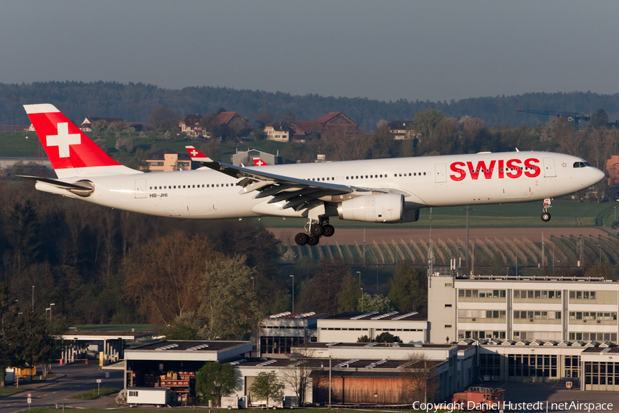 Swiss International Airlines Airbus A330-343X (HB-JHI) | Photo 421412