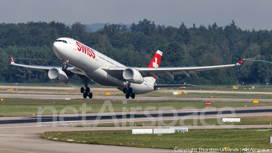 Swiss International Airlines Airbus A330-343X (HB-JHJ) | Photo 346099