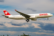 Swiss International Airlines Airbus A330-343X (HB-JHK) at  Hamburg - Fuhlsbuettel (Helmut Schmidt), Germany