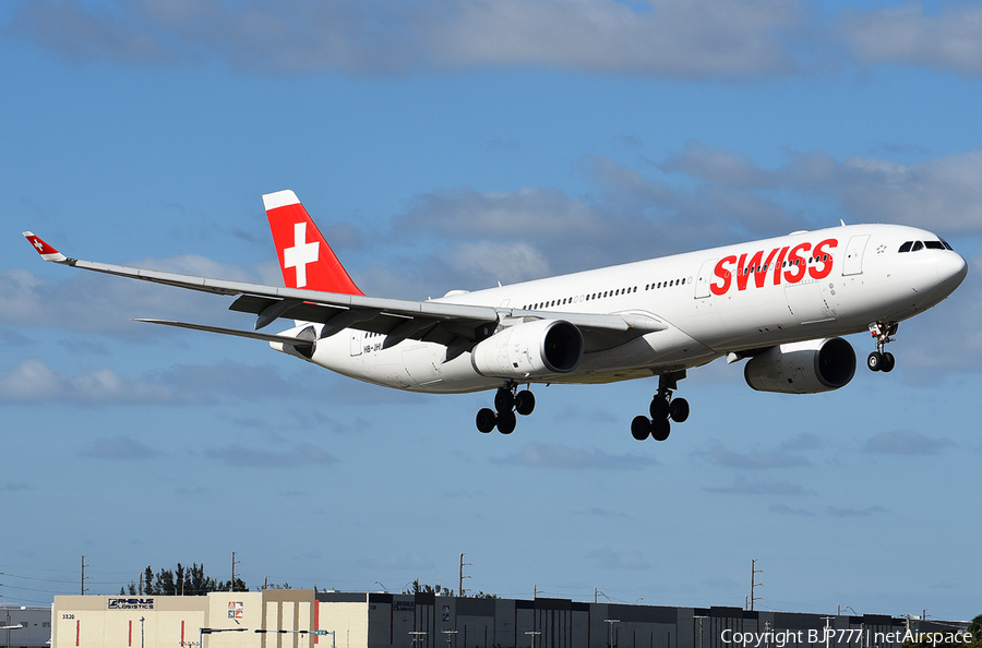 Swiss International Airlines Airbus A330-343X (HB-JHL) | Photo 368492