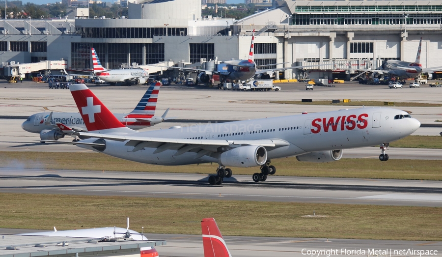 Swiss International Airlines Airbus A330-343X (HB-JHL) | Photo 545454