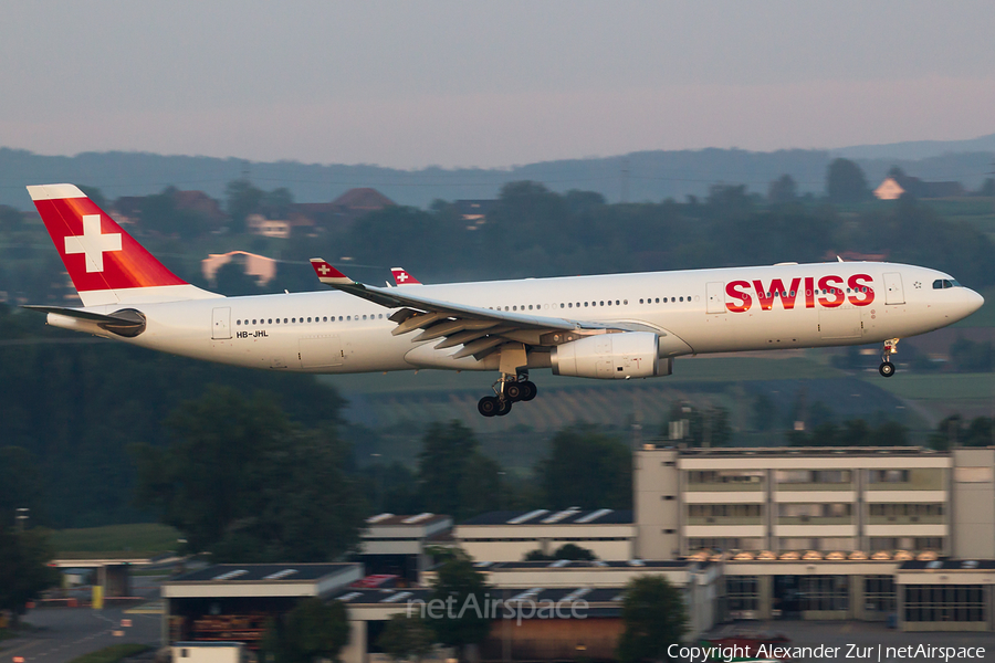 Swiss International Airlines Airbus A330-343X (HB-JHL) | Photo 418925