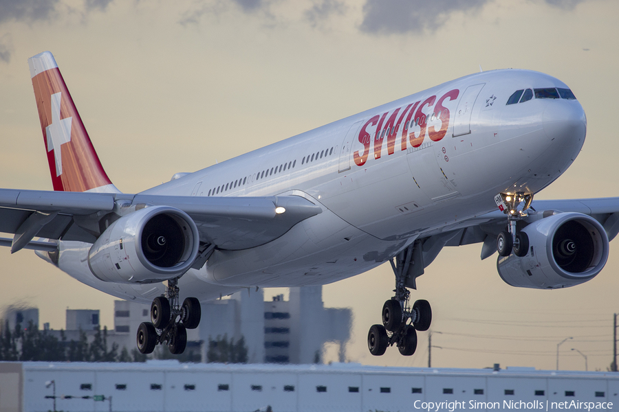 Swiss International Airlines Airbus A330-343X (HB-JHM) | Photo 295453