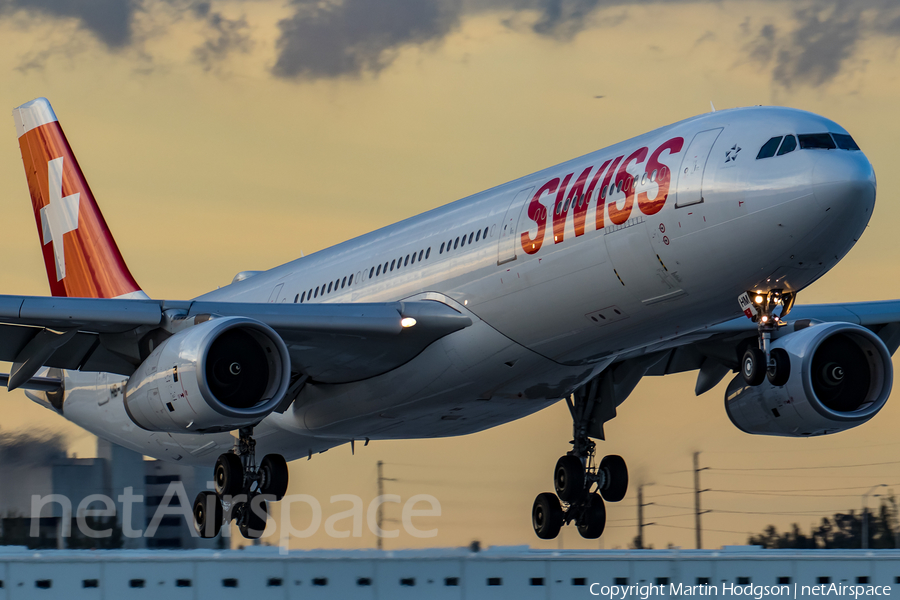 Swiss International Airlines Airbus A330-343X (HB-JHM) | Photo 335143