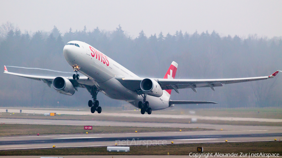 Swiss International Airlines Airbus A330-343X (HB-JHM) | Photo 102467