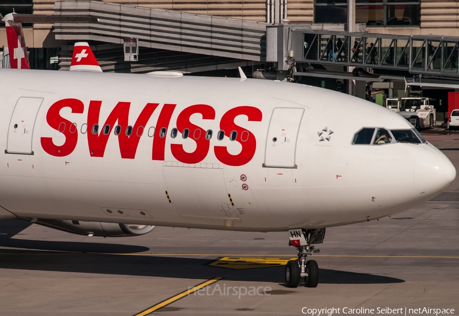 Swiss International Airlines Airbus A330-343 (HB-JHN) | Photo 78952