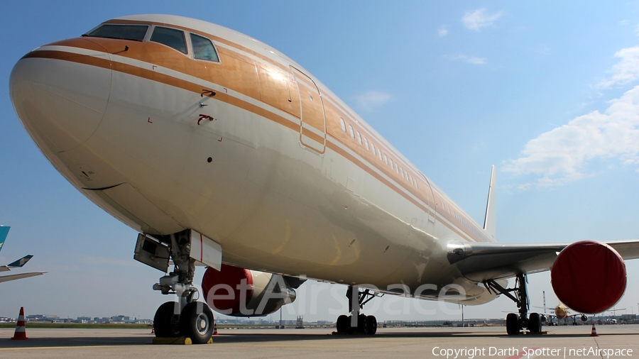 PrivatAir Boeing 767-306(ER) (HB-JJG) | Photo 210881