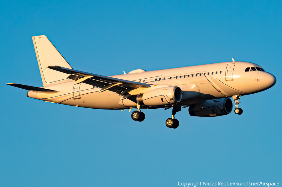Nomad Aviation Airbus A319-133X CJ (HB-JJJ) | Photo 498588