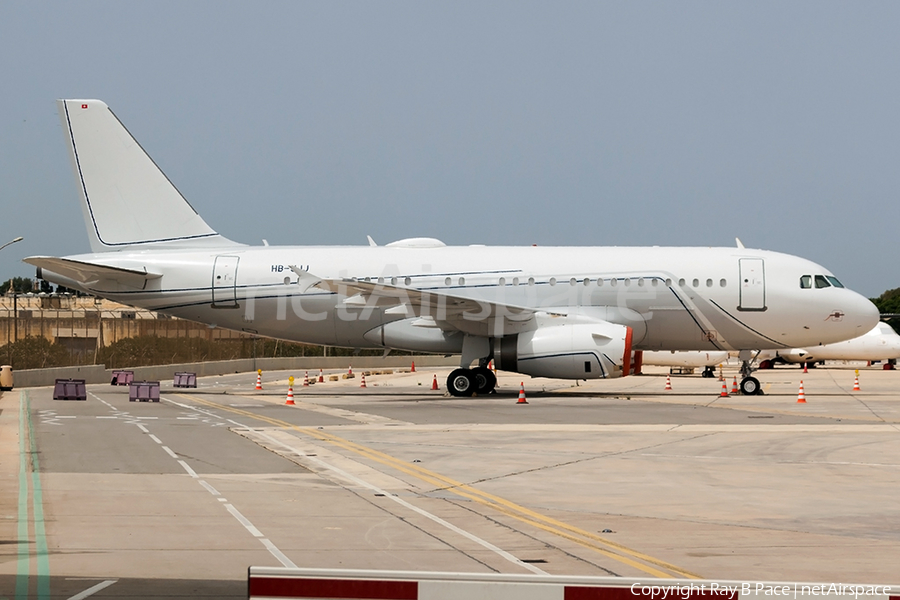 Nomad Aviation Airbus A319-133X CJ (HB-JJJ) | Photo 446045