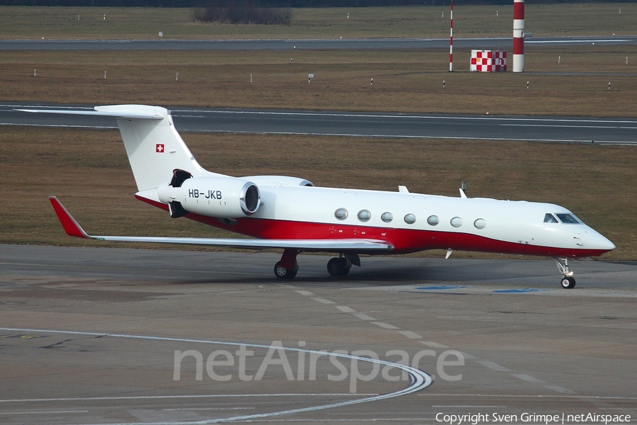 (Private) Gulfstream G-V-SP (G550) (HB-JKB) | Photo 40533