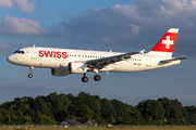 Swiss International Airlines Airbus A320-214 (HB-JLP) at  Hamburg - Fuhlsbuettel (Helmut Schmidt), Germany