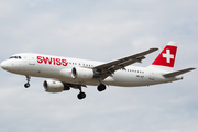 Swiss International Airlines Airbus A320-214 (HB-JLP) at  London - Heathrow, United Kingdom