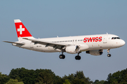 Swiss International Airlines Airbus A320-214 (HB-JLQ) at  Hamburg - Fuhlsbuettel (Helmut Schmidt), Germany