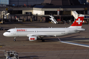Swiss International Airlines Airbus A320-214 (HB-JLQ) at  Manchester - International (Ringway), United Kingdom
