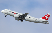 Swiss International Airlines Airbus A320-214 (HB-JLR) at  Barcelona - El Prat, Spain