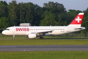 Swiss International Airlines Airbus A320-214 (HB-JLR) at  Hamburg - Fuhlsbuettel (Helmut Schmidt), Germany