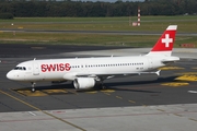 Swiss International Airlines Airbus A320-214 (HB-JLR) at  Hamburg - Fuhlsbuettel (Helmut Schmidt), Germany