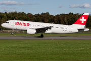 Swiss International Airlines Airbus A320-214 (HB-JLR) at  Hamburg - Fuhlsbuettel (Helmut Schmidt), Germany