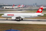 Swiss International Airlines Airbus A320-214 (HB-JLR) at  Istanbul - Ataturk, Turkey